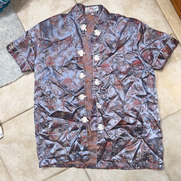 AUTHENTIC Asian Silk Button Down top with gorgeous Floral Buttons - Picture 1 of 5